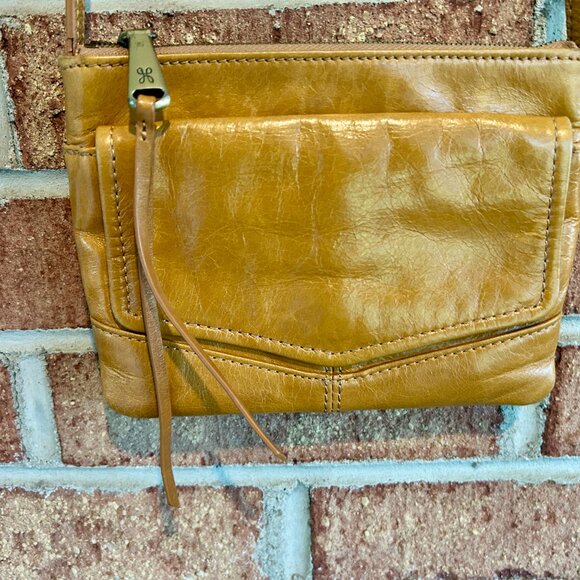 HOBO Amble Leather Crossbody Bag - Picture 4 of 11